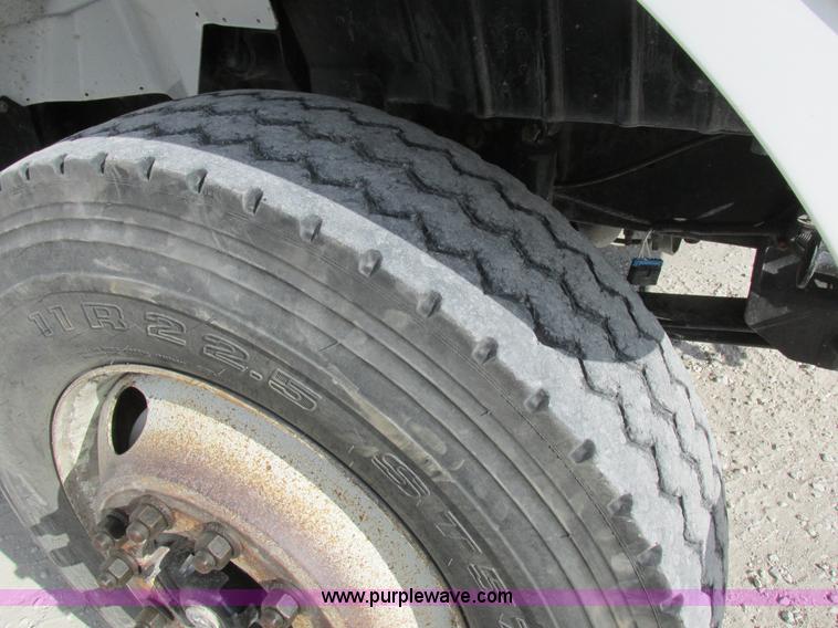 image for item I8875 2009 International 7300 dump truck