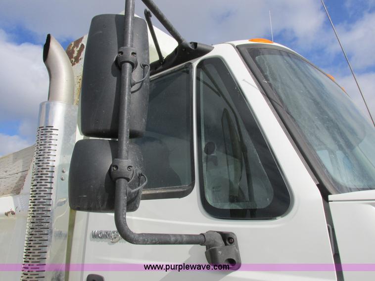 image for item I8875 2009 International 7300 dump truck