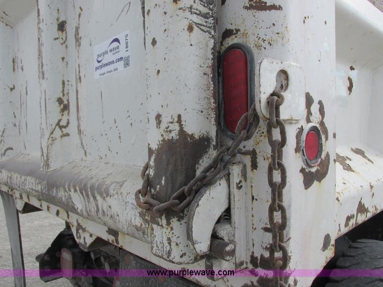 image for item I8875 2009 International 7300 dump truck