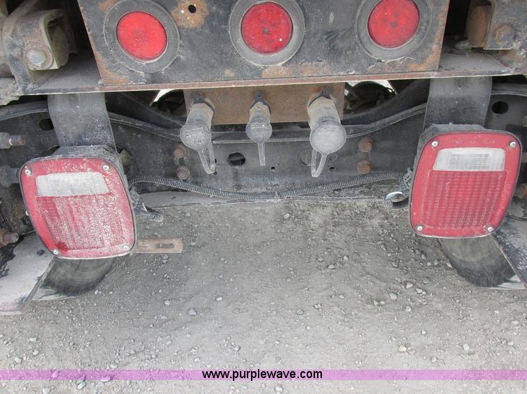 image for item I8875 2009 International 7300 dump truck