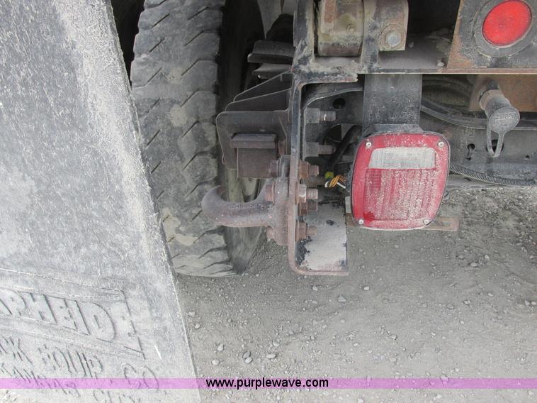 image for item I8875 2009 International 7300 dump truck