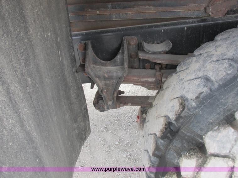 image for item I8875 2009 International 7300 dump truck