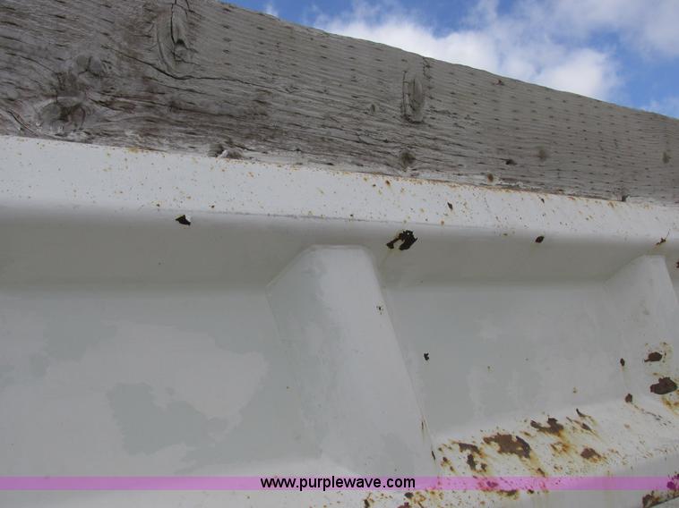 image for item I8875 2009 International 7300 dump truck