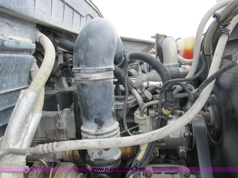 image for item I8875 2009 International 7300 dump truck