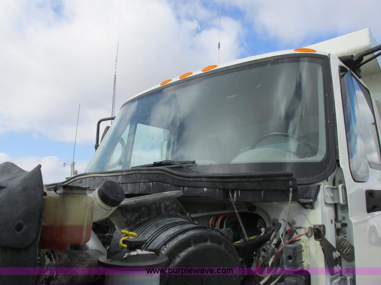 image for item I8875 2009 International 7300 dump truck