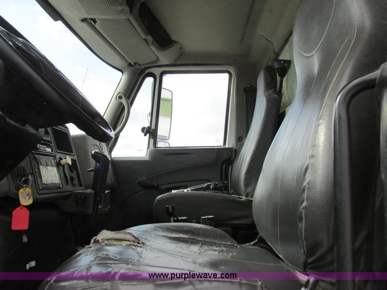 image for item I8875 2009 International 7300 dump truck