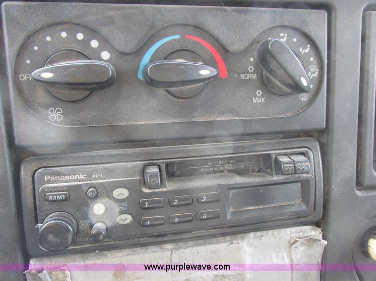 image for item I8875 2009 International 7300 dump truck