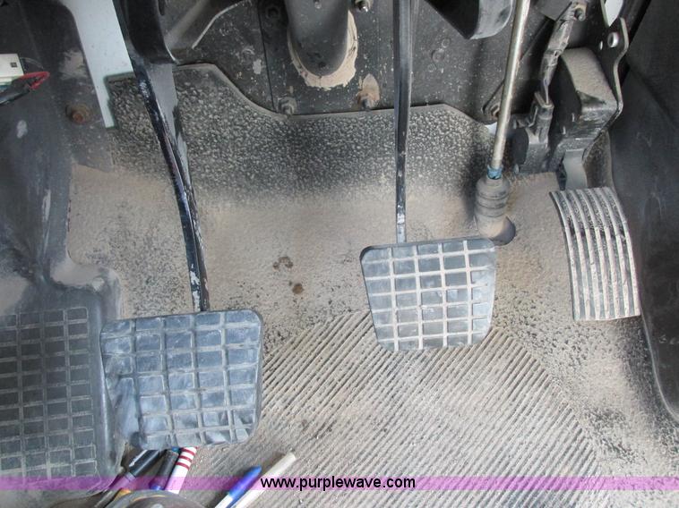 image for item I8875 2009 International 7300 dump truck