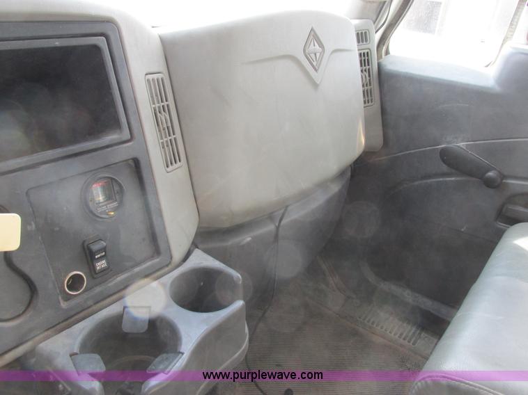 image for item I8875 2009 International 7300 dump truck