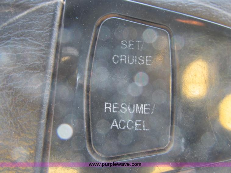 image for item I8875 2009 International 7300 dump truck