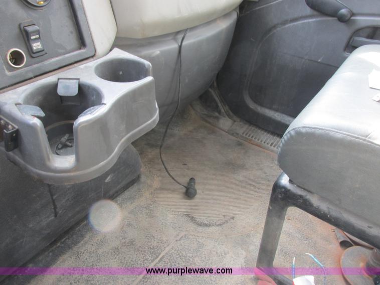 image for item I8875 2009 International 7300 dump truck