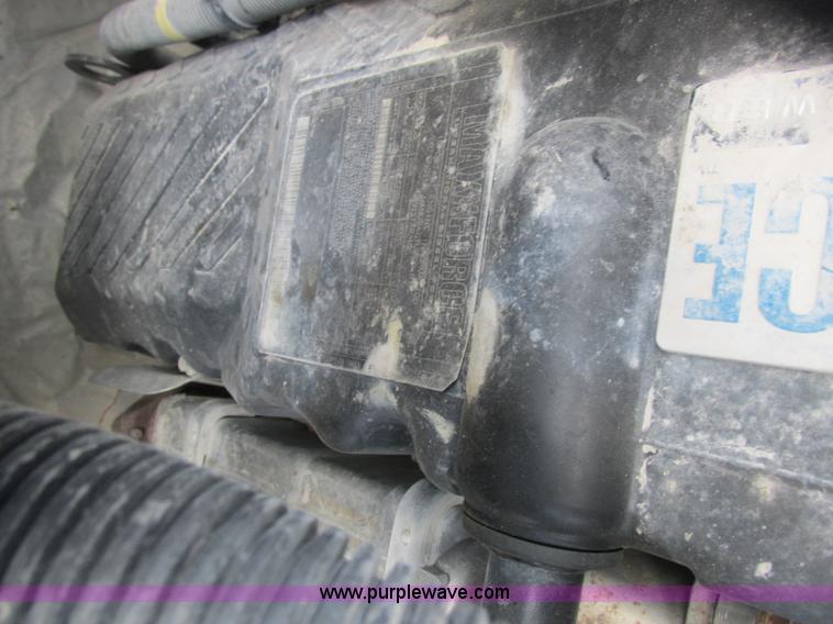 image for item I8875 2009 International 7300 dump truck