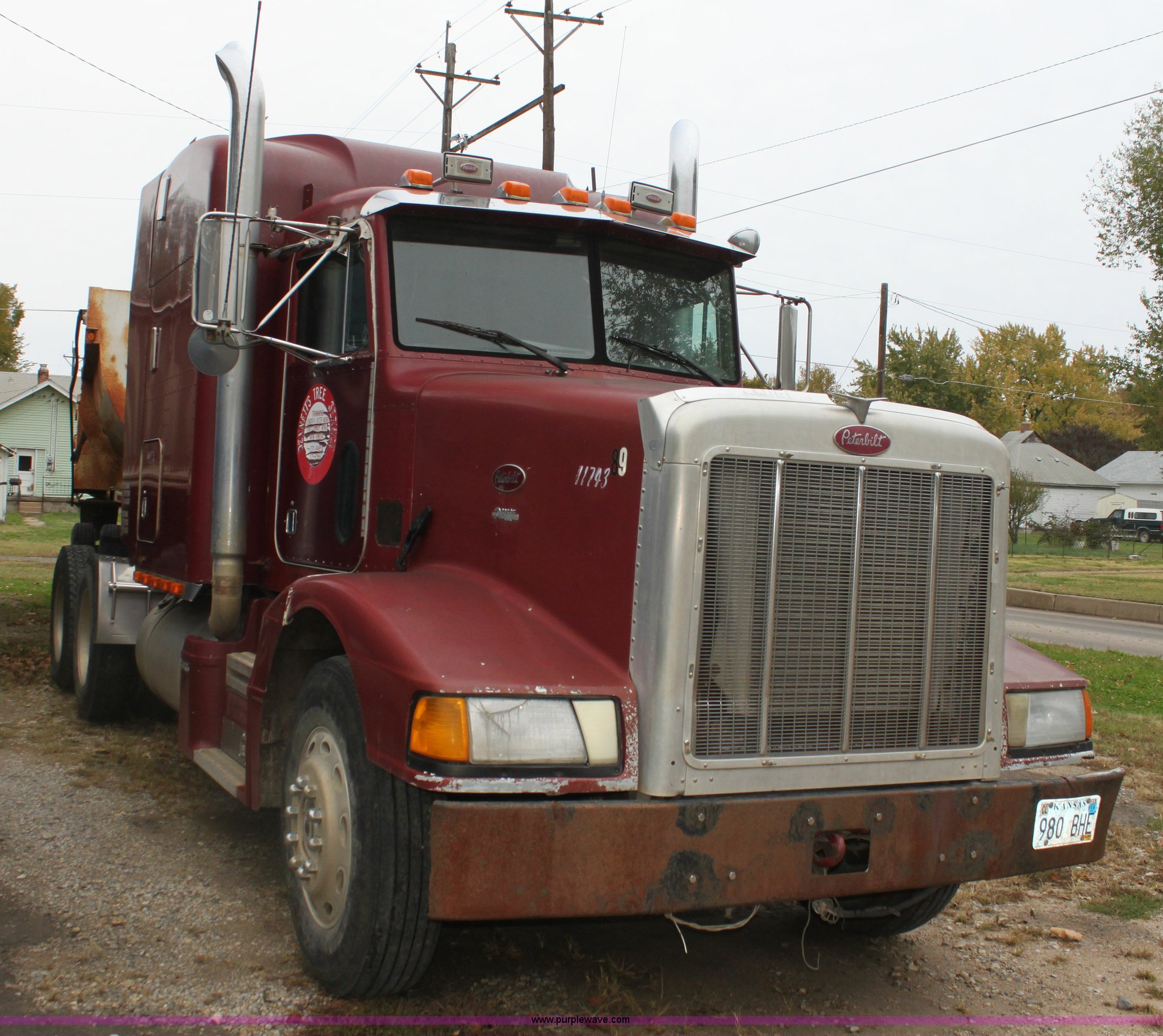 1990 Peterbilt 377 semi truck in Winfield, KS Item H2025 sold