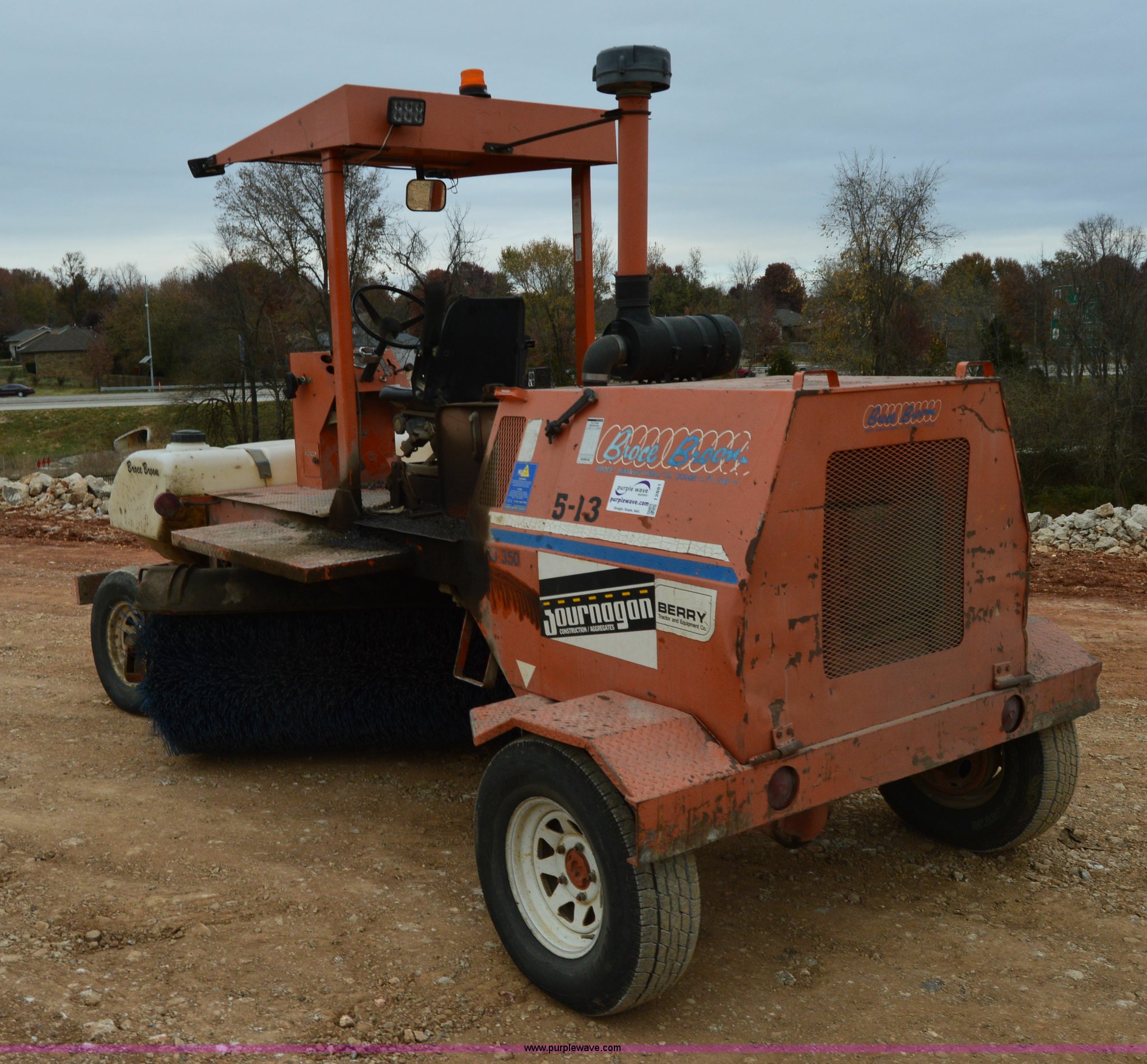 2000 Broce RJ350 broom in Springfield, MO Item I2881 sold Purple Wave