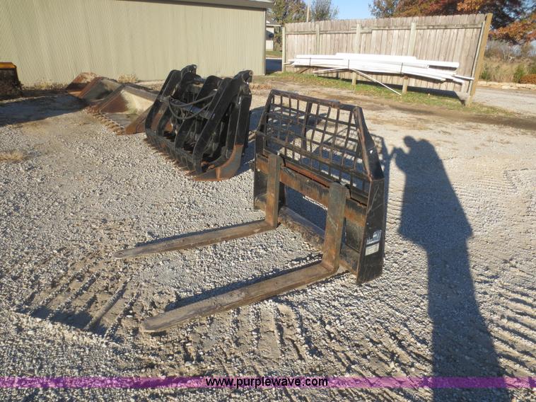 image for item AZ9130 Caterpillar pallet forks