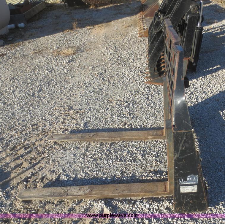 image for item AZ9130 Caterpillar pallet forks