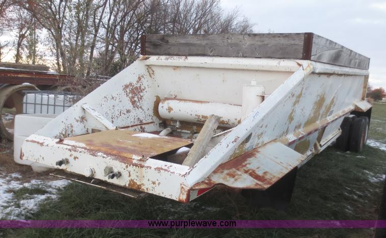 image for item BA9457 1967 Load King 202T-1 belly dump trailer