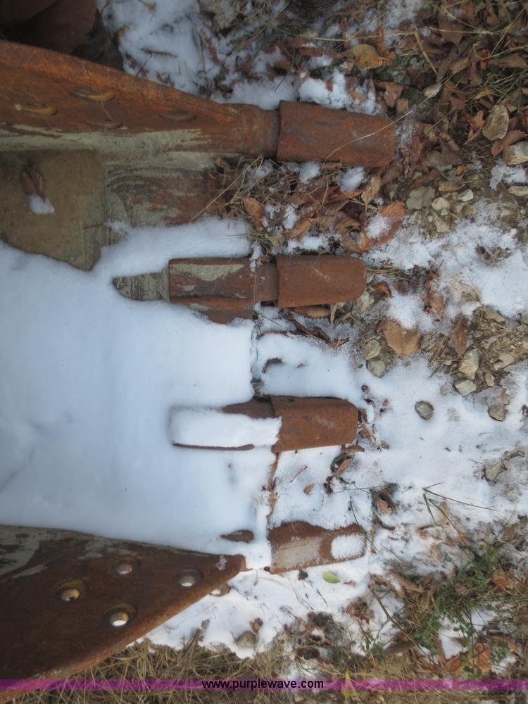 image for item BA9468 Caterpillar 26"W excavator bucket