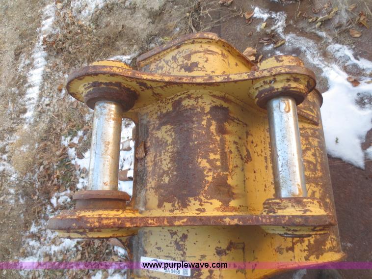 image for item BA9468 Caterpillar 26"W excavator bucket