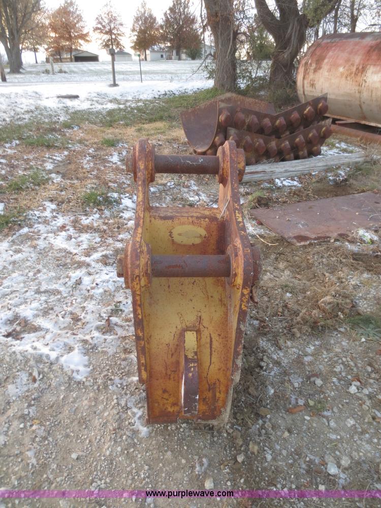 image for item BA9469 WB 16"W excavator bucket