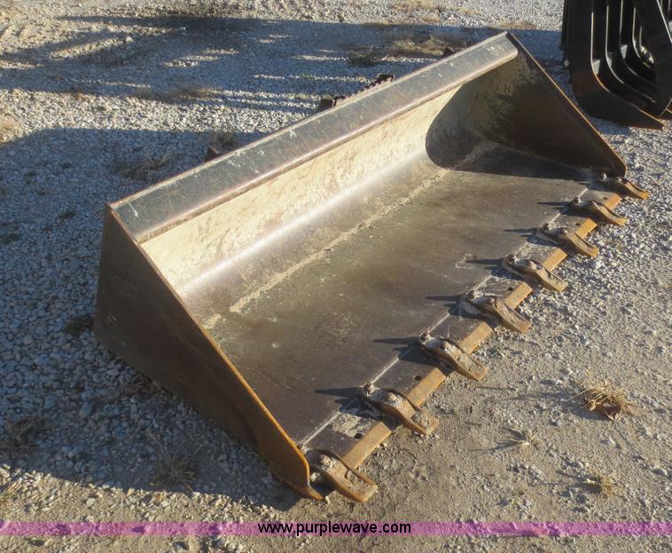 image for item BA9476 Caterpillar skid steer bucket