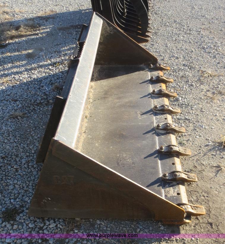 image for item BA9476 Caterpillar skid steer bucket