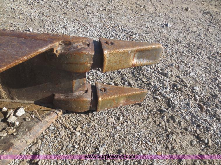 image for item BA9481 12"W excavator bucket