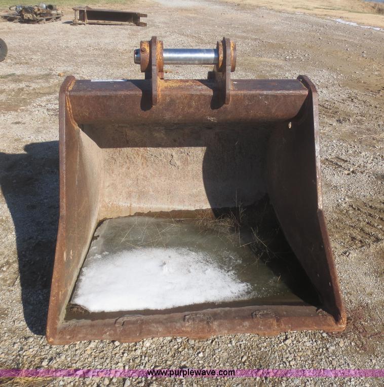 image for item BA9482 Eaco excavator bucket