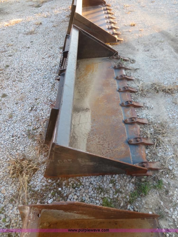 image for item BA9490 Caterpillar skid steer bucket