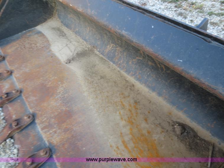 image for item BA9490 Caterpillar skid steer bucket