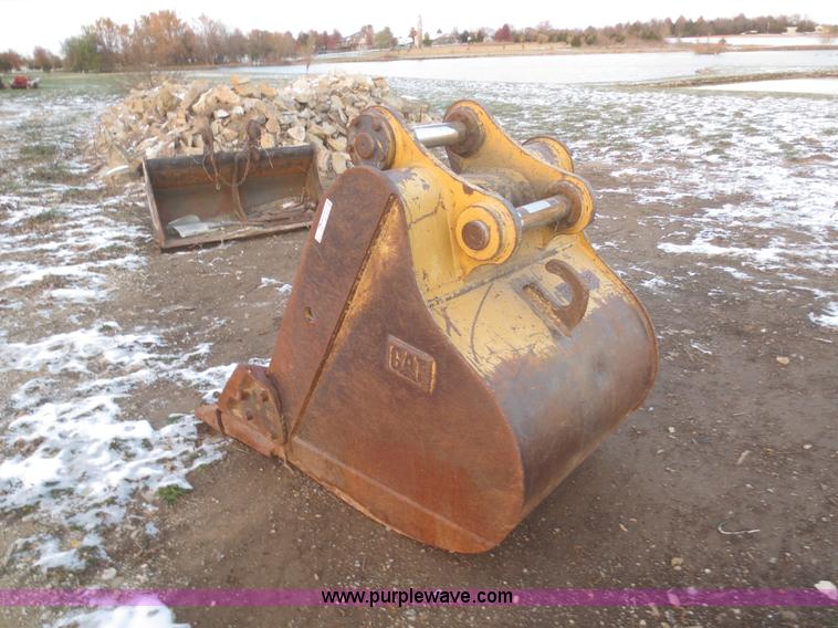 image for item BA9492 Caterpillar 42" excavator bucket