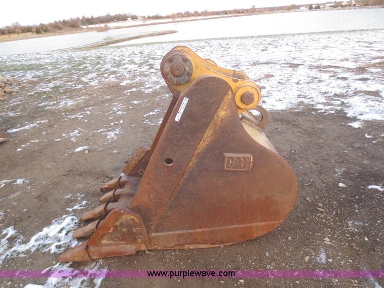 image for item BA9492 Caterpillar 42" excavator bucket