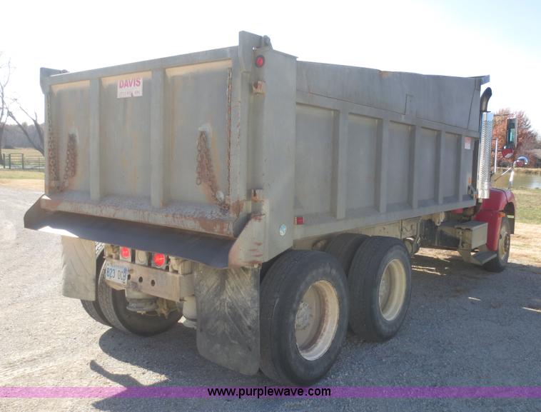 image for item D2203 1997 Freightliner FLD112 dump truck
