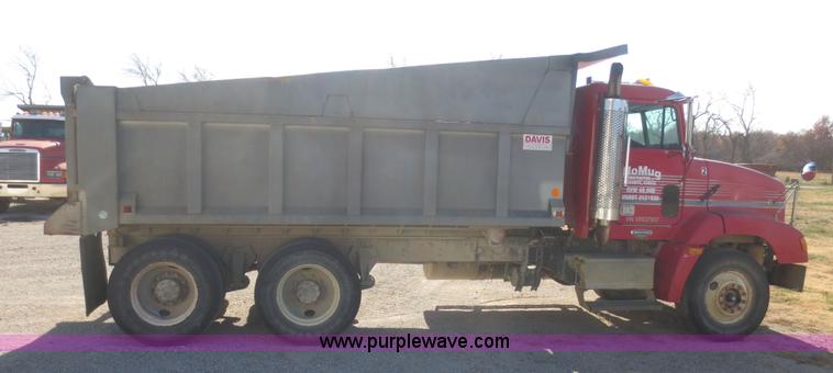 image for item D2203 1997 Freightliner FLD112 dump truck