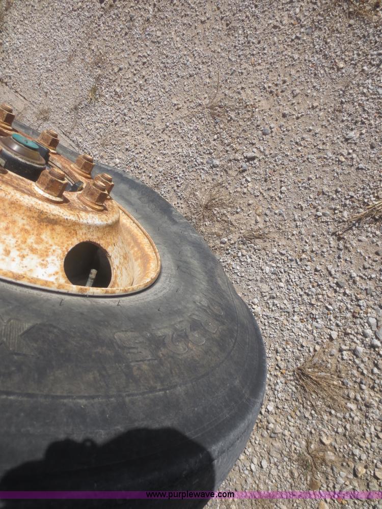 image for item D2203 1997 Freightliner FLD112 dump truck