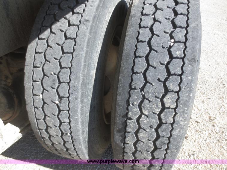 image for item D2203 1997 Freightliner FLD112 dump truck