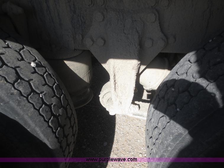 image for item D2203 1997 Freightliner FLD112 dump truck