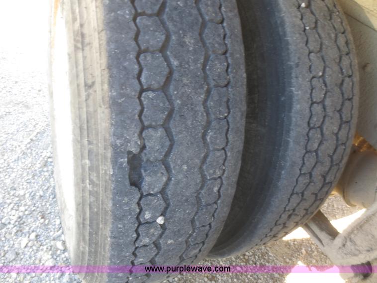 image for item D2203 1997 Freightliner FLD112 dump truck