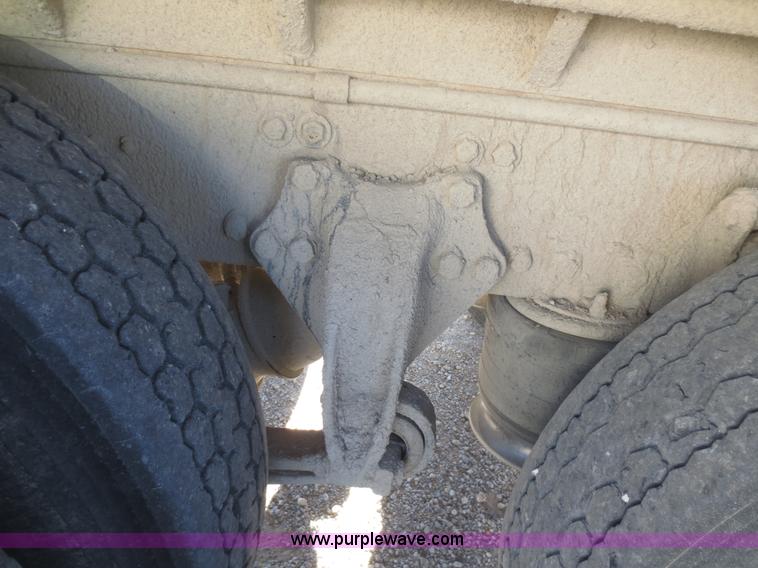 image for item D2203 1997 Freightliner FLD112 dump truck