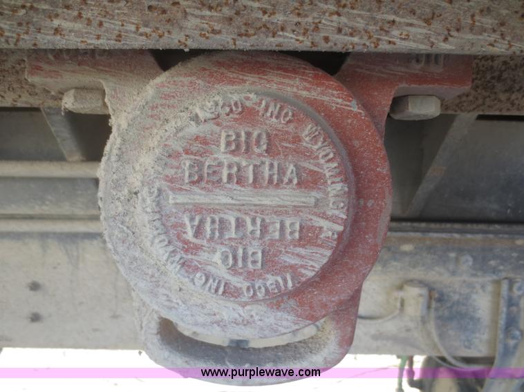 image for item D2203 1997 Freightliner FLD112 dump truck