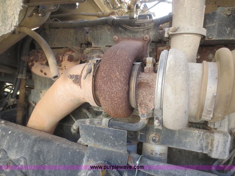 image for item D2204 1992 Ford LT9000 dump truck