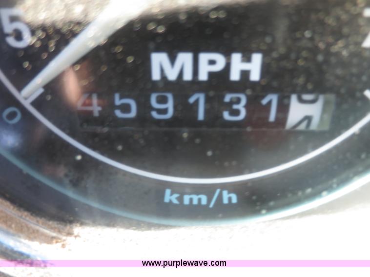 image for item D2204 1992 Ford LT9000 dump truck