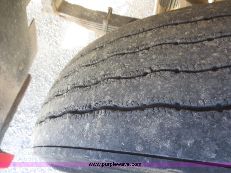 image for item D2205 1995 Freightliner FLD112 dump truck