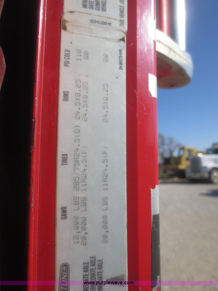 image for item D2205 1995 Freightliner FLD112 dump truck