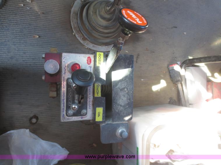 image for item D2205 1995 Freightliner FLD112 dump truck