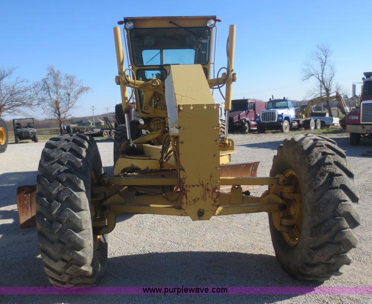 image for item D2206 1993 Caterpillar 12G articulated motor grader