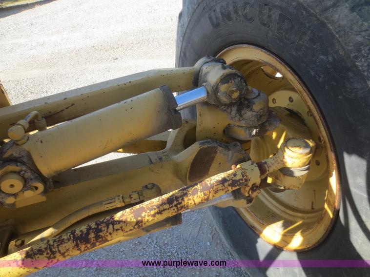 image for item D2206 1993 Caterpillar 12G articulated motor grader