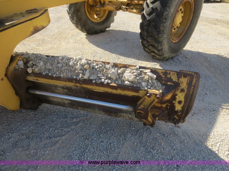 image for item D2206 1993 Caterpillar 12G articulated motor grader