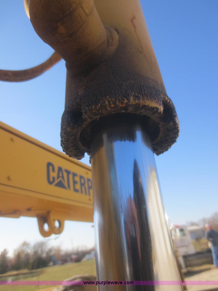 image for item D2206 1993 Caterpillar 12G articulated motor grader