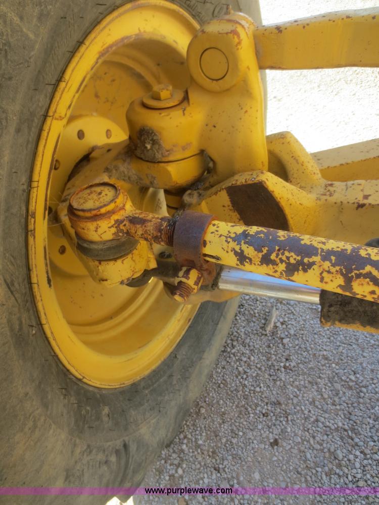 image for item D2206 1993 Caterpillar 12G articulated motor grader